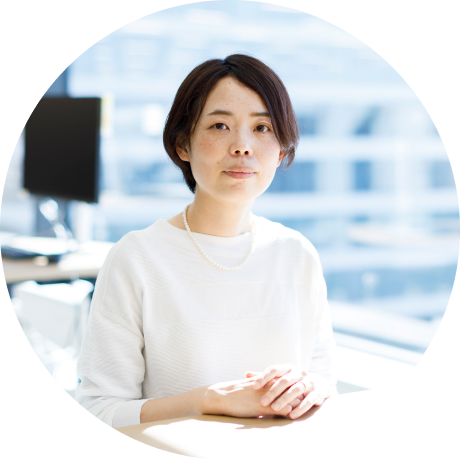 岸 由子